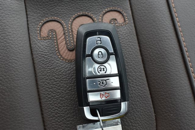 Used 2025 Ford Expedition King Ranch image 34