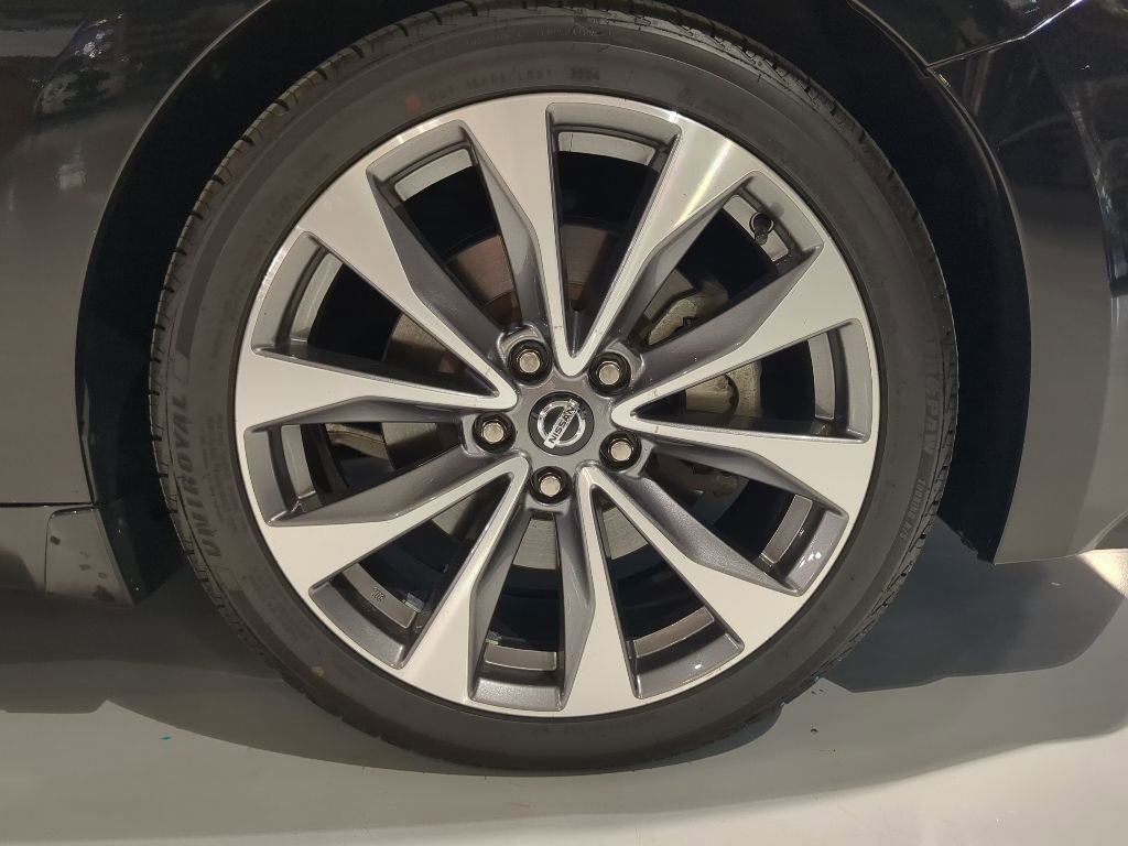 Used 2021 Nissan Maxima Platinum w/ Sport Mat Group FWD image 6