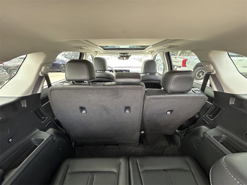 Used 2025 Kia Sorento S w/ Panoramic Sunroof Package image 13