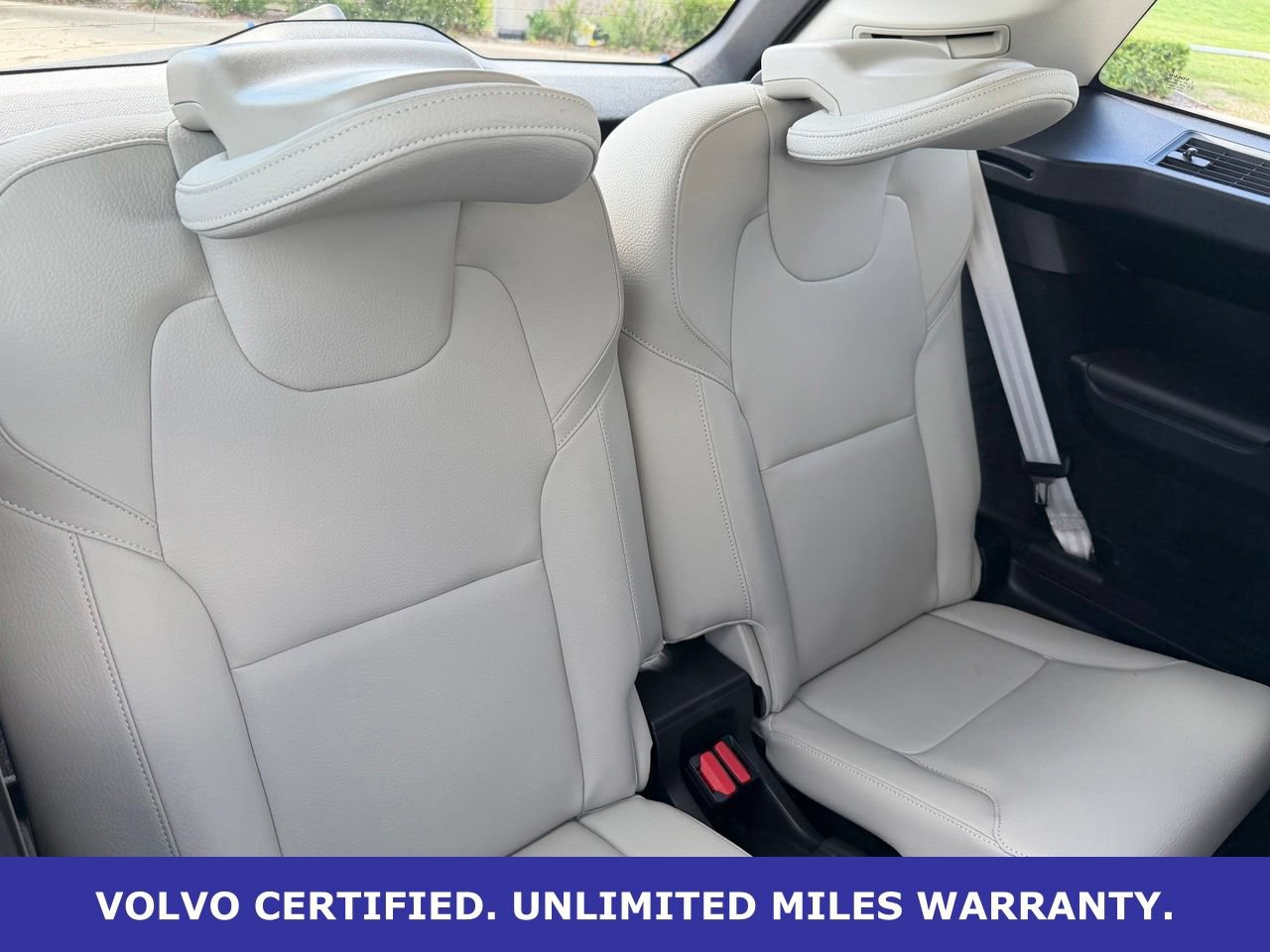 Certified 2025 Volvo XC90 B5 Core w/ Protection Package Premier AWD/4WD image 36