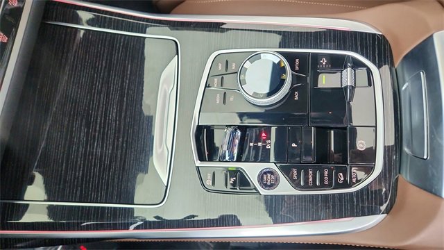 Used 2025 BMW X7 M60i image 54