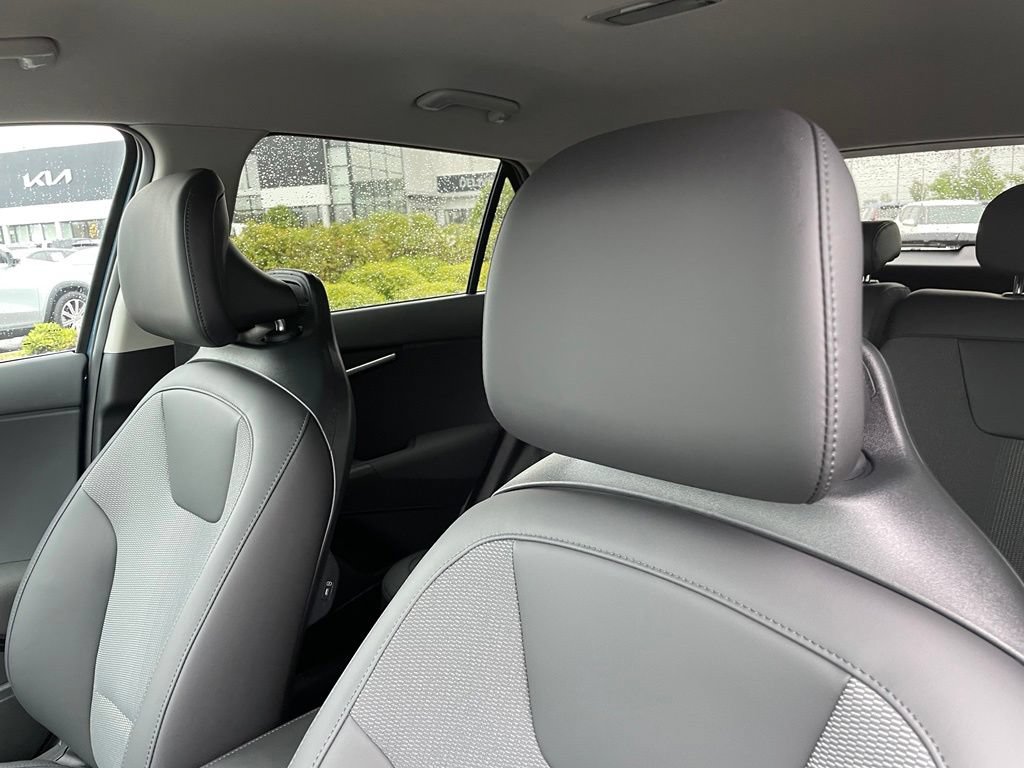 New 2026 Kia Niro EX FWD image 23