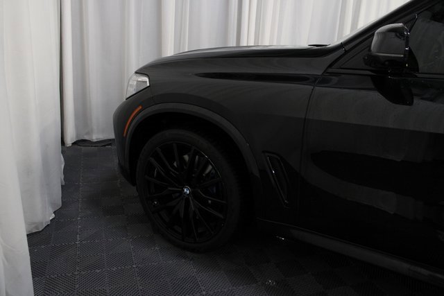 Used 2023 BMW X5 M50i w/ Executive Package image 9