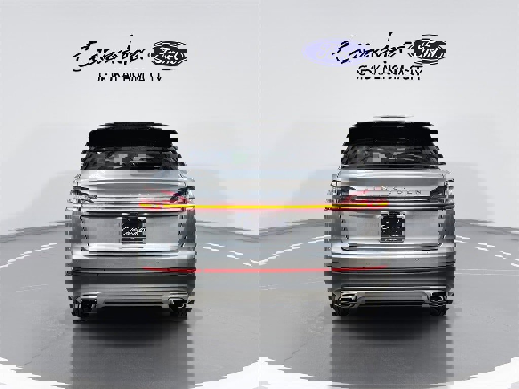 Used 2021 Lincoln Nautilus Reserve image 7