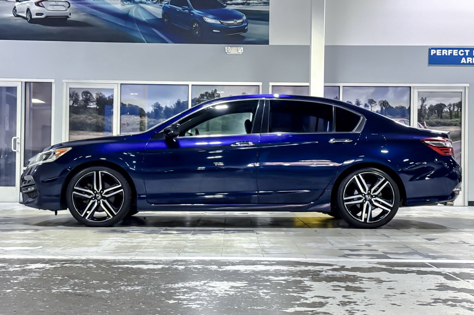 Used 2016 Honda Accord Sport image 2