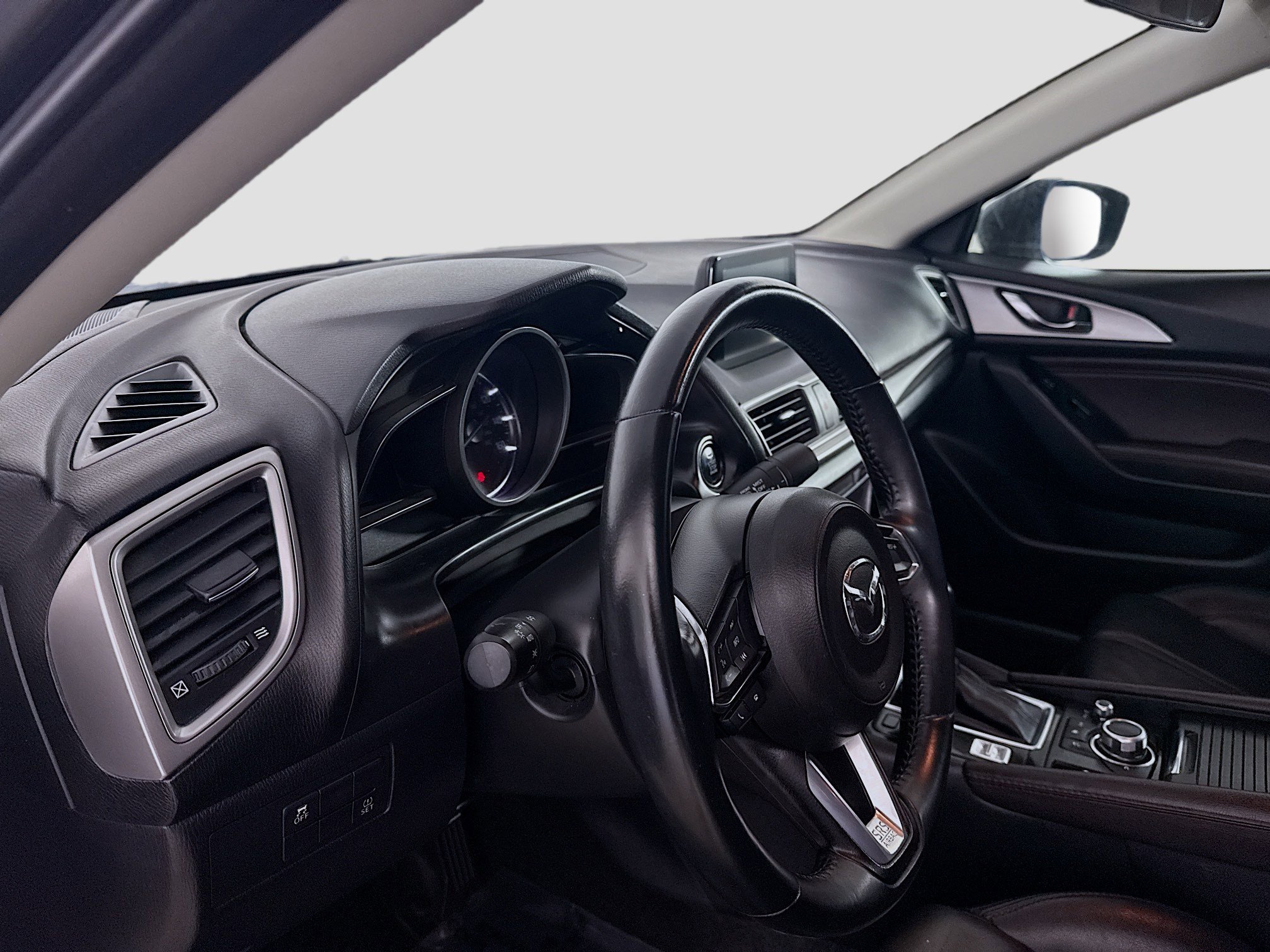 Used 2018 MAZDA MAZDA3 Touring image 23