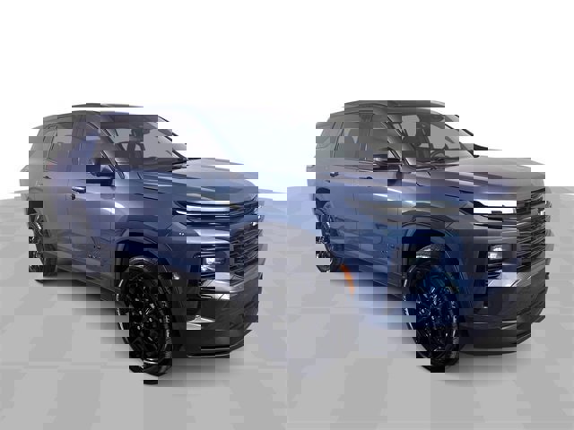 Used 2024 Chevrolet Traverse LS w/ Midnight/Sport Edition image 2