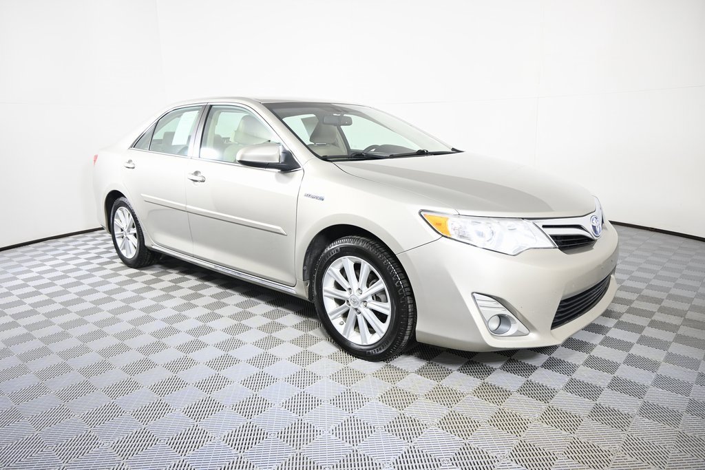 Used 2014 Toyota Camry LE image 9