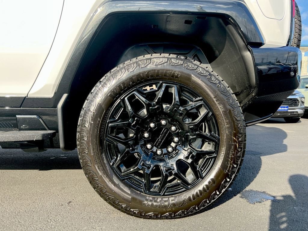New 2025 GMC Hummer EV 2X image 73