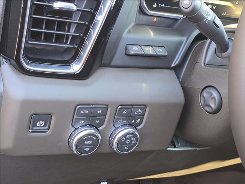 New 2026 GMC Sierra 1500 Denali w/ Denali Reserve Package image 11