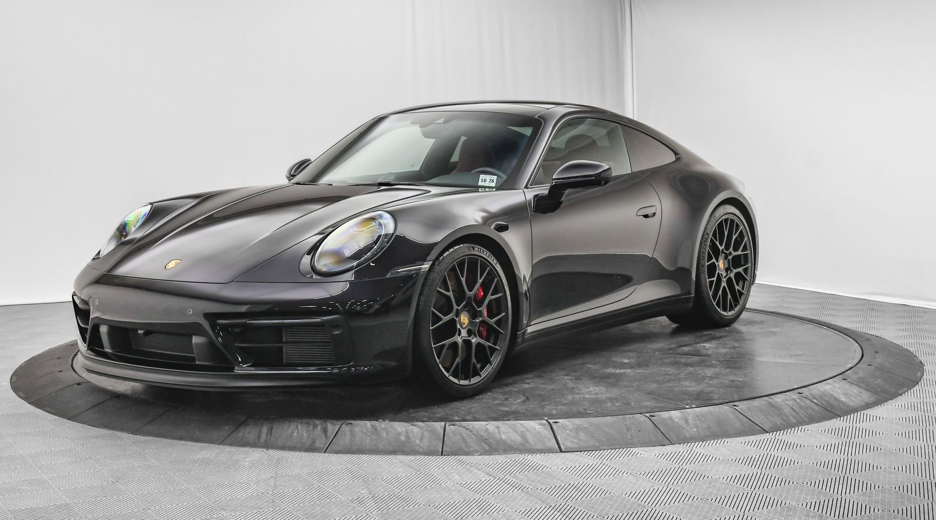 Used 2024 Porsche 911 Carrera GTS image 3