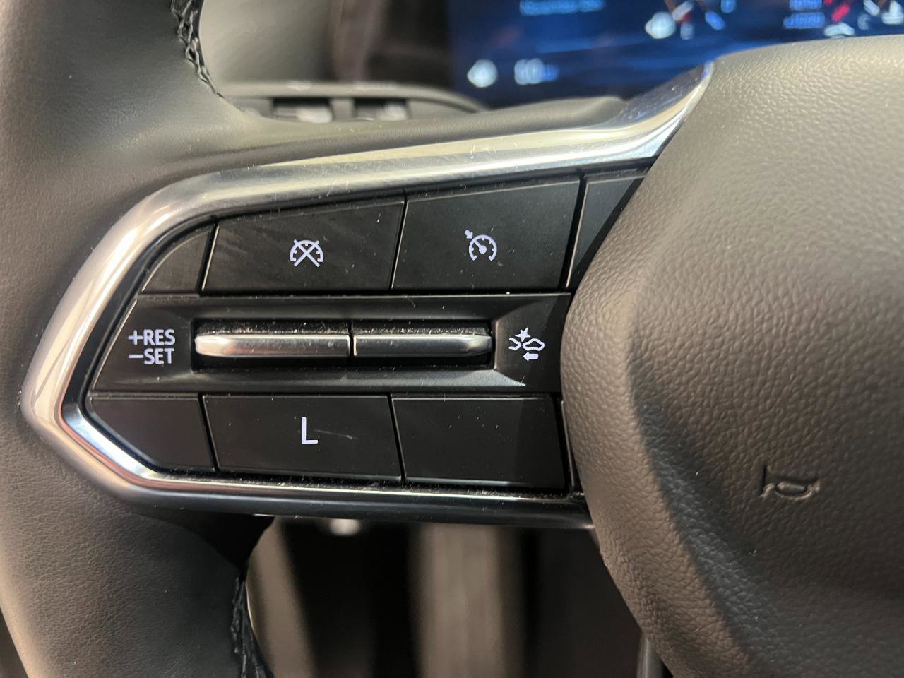 Used 2025 Chevrolet Equinox LT image 42