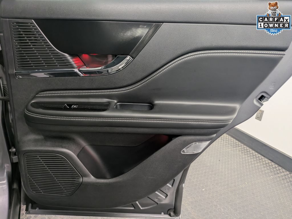 Used 2022 Lincoln Corsair AWD w/ Premium Package image 29