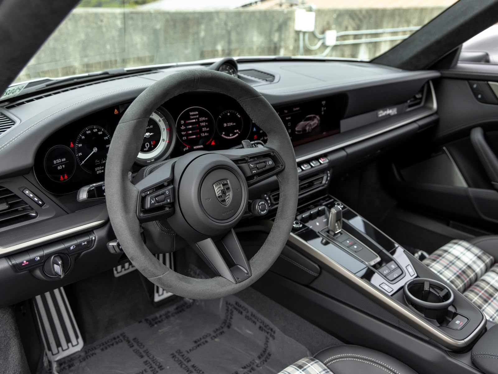 Certified 2025 Porsche 911 Turbo AWD/4WD image 4
