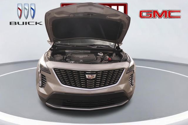 Used 2023 Cadillac XT4 Premium Luxury w/ Cold Weather Package FWD image 9