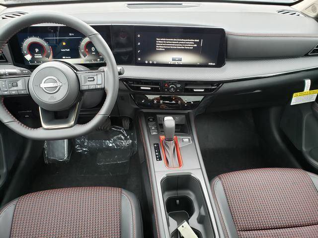 New 2026 Nissan Kicks SR w/ SR Premium Package AWD/4WD image 15