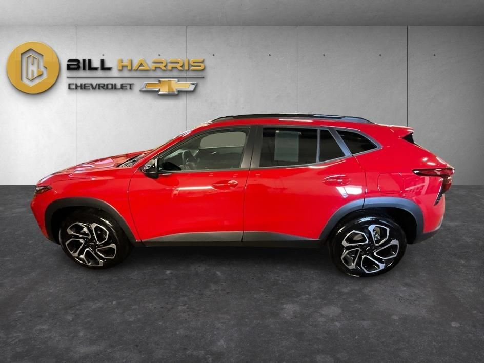 Used 2026 Chevrolet Trax RS w/ Sunroof Package FWD image 12