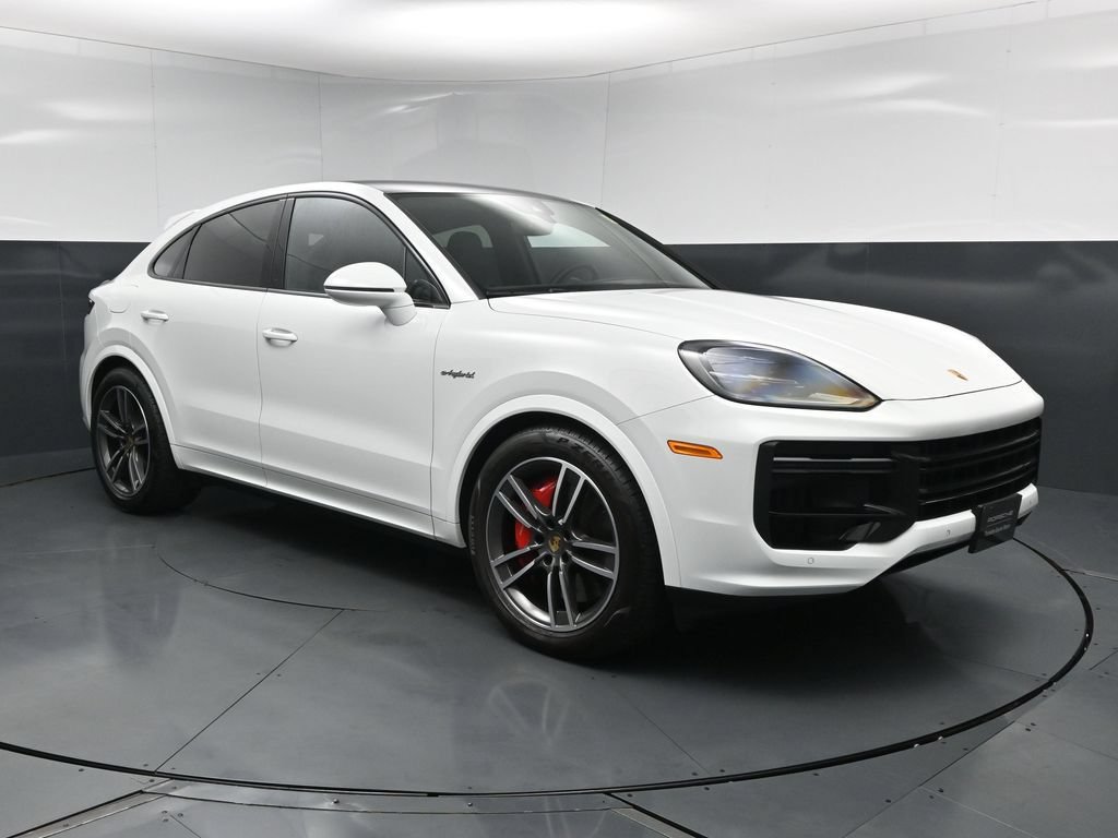Used 2024 Porsche Cayenne Turbo AWD/4WD image 13