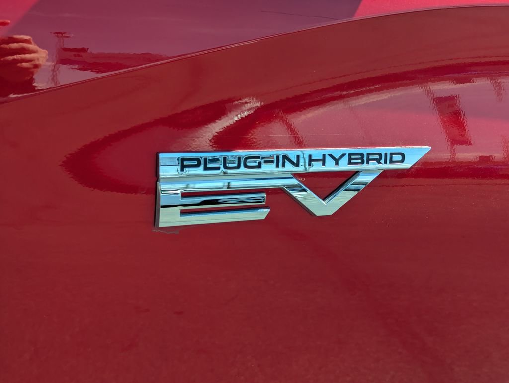 Used 2025 Mitsubishi Outlander 4WD Plug-In Hybrid image 14