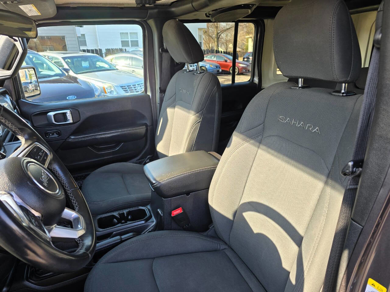 Used 2019 Jeep Wrangler Unlimited Sahara image 9