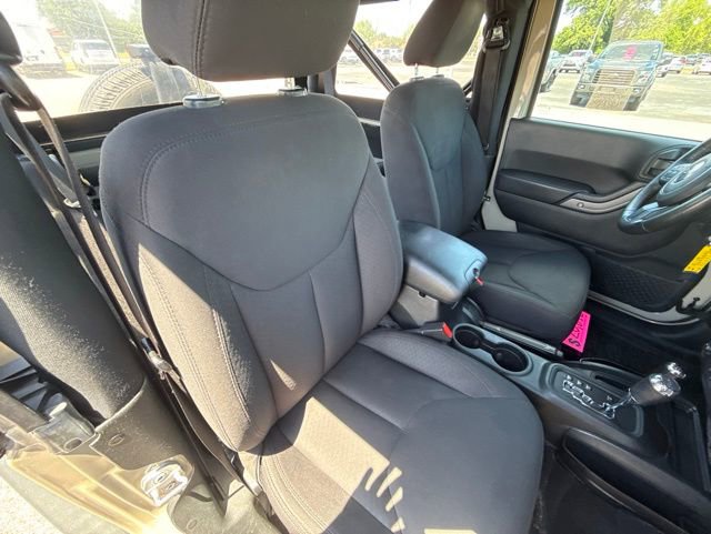 Used 2018 Jeep Wrangler Sport AWD/4WD image 17
