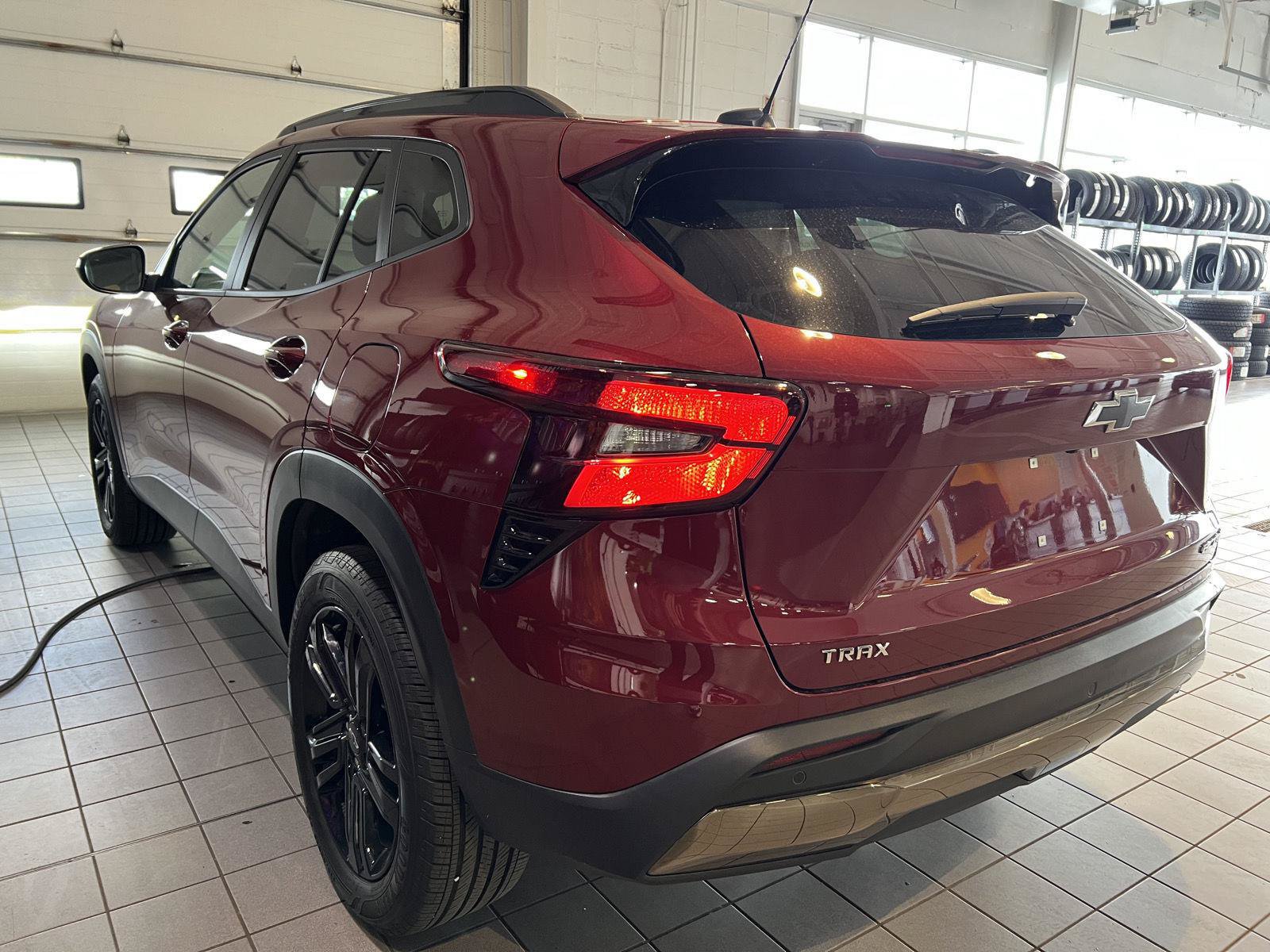 Used 2024 Chevrolet Trax ACTIV w/ Driver Confidence Package FWD image 5