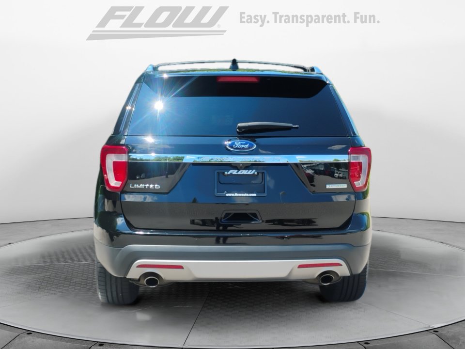 Used 2017 Ford Explorer Limited w/ Equipment Group 301A FWD image 8