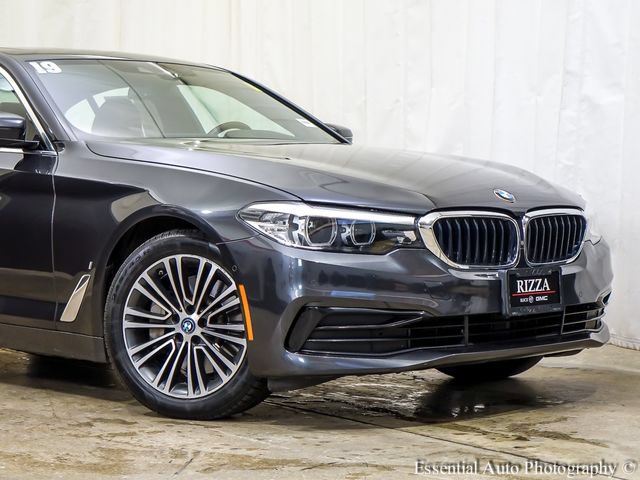 Used 2019 BMW 530e xDrive w/ Premium Package AWD/4WD image 5