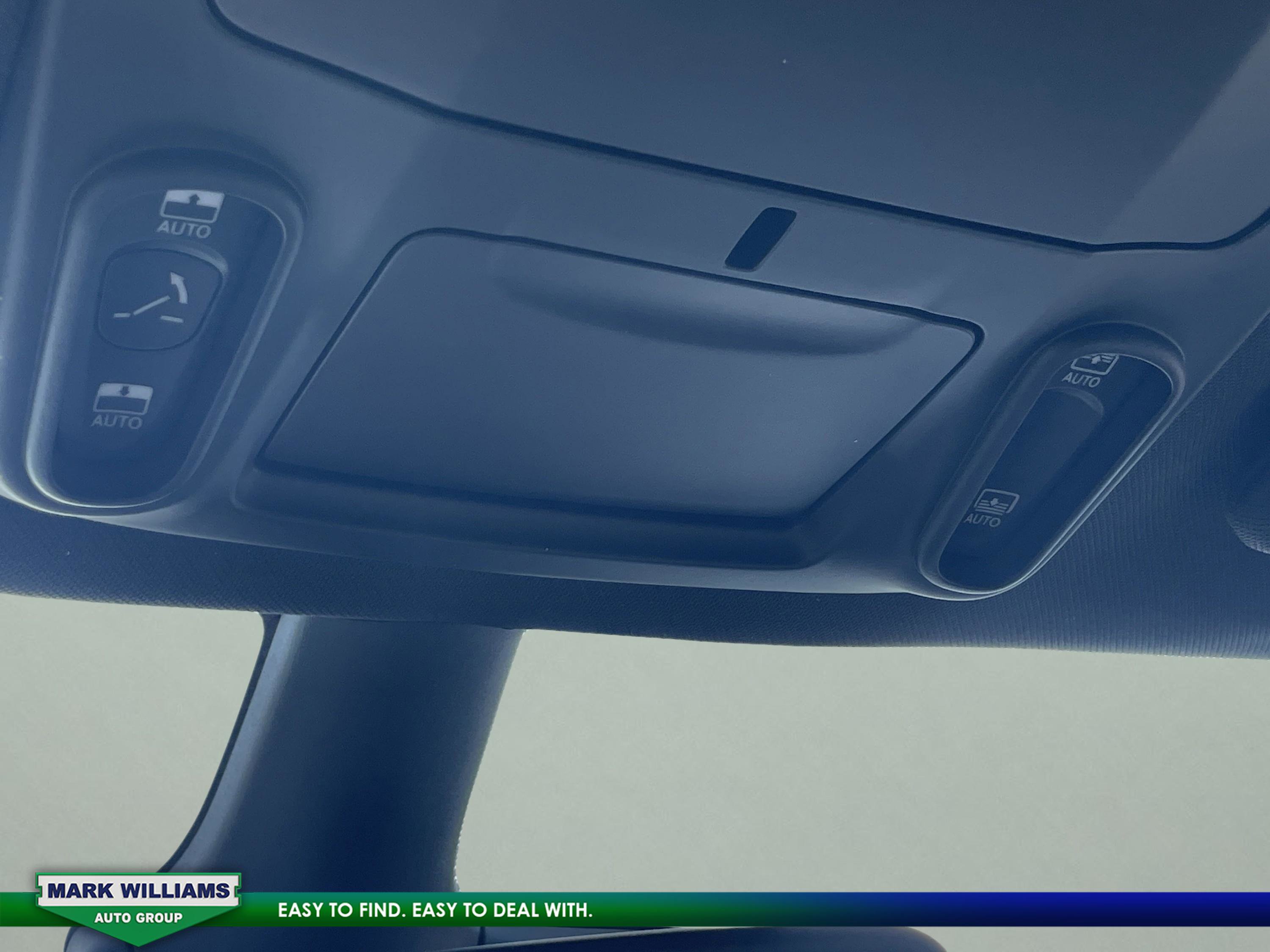 Used 2024 Chrysler Pacifica Limited w/ S Appearance Package image 24