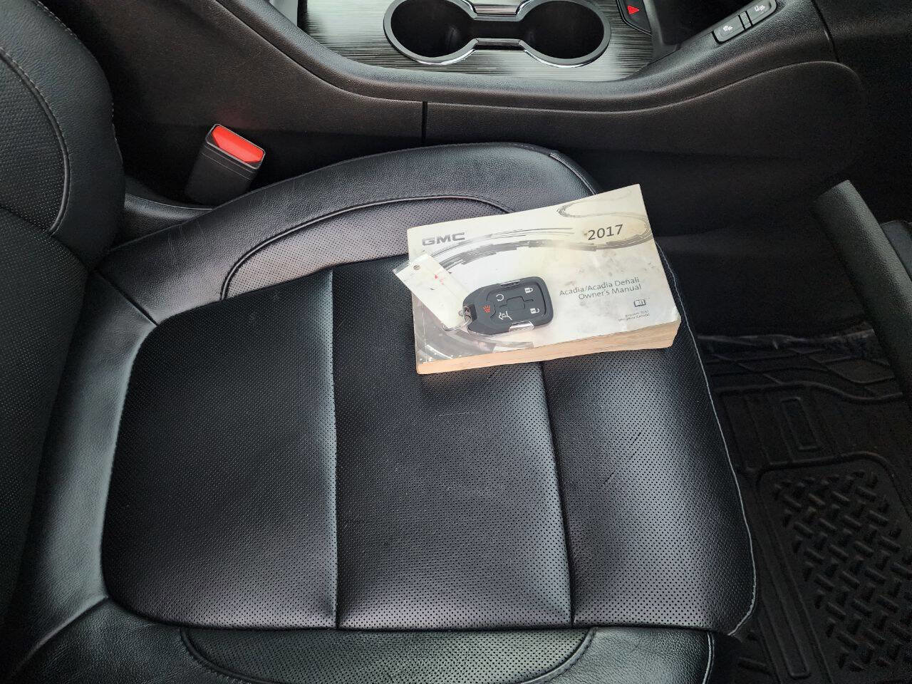 Used 2017 GMC Acadia SLT image 27