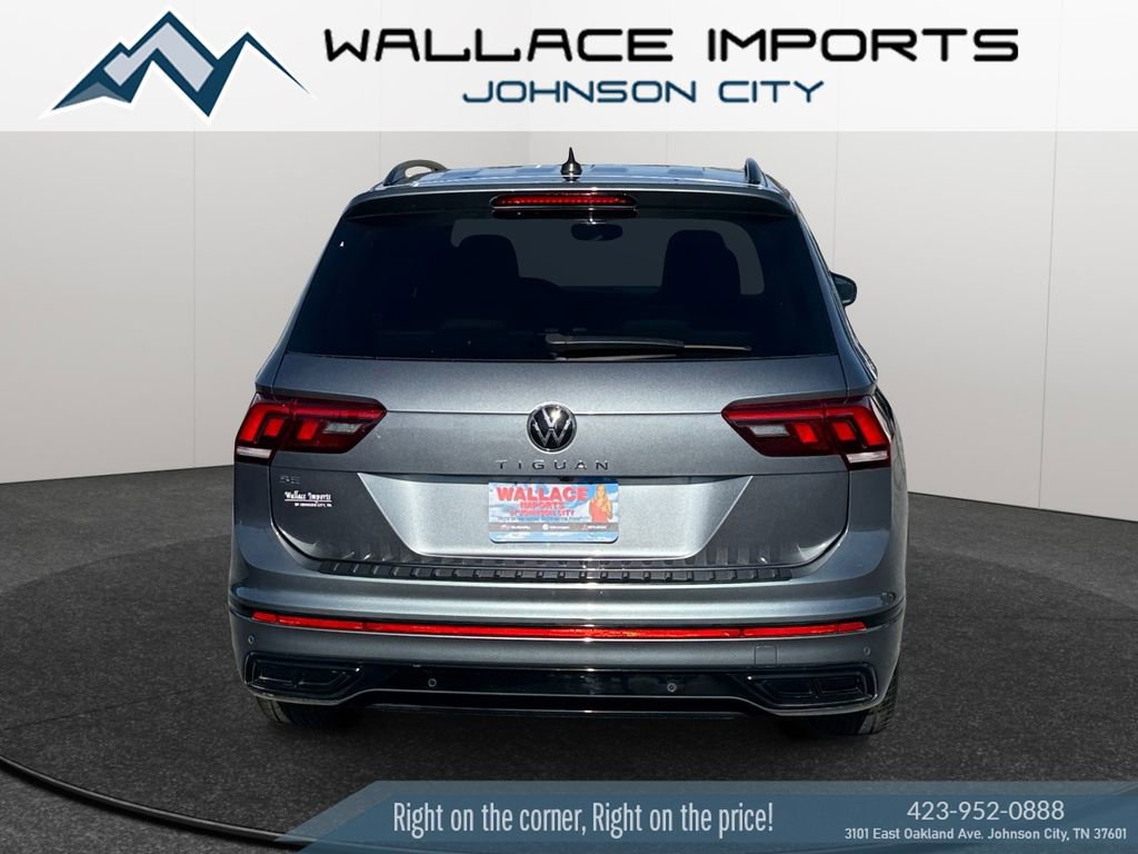 Certified 2023 Volkswagen Tiguan SE R-Line image 4