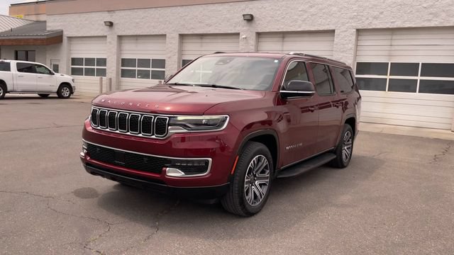 Used 2025 Jeep Wagoneer L 4WD image 5