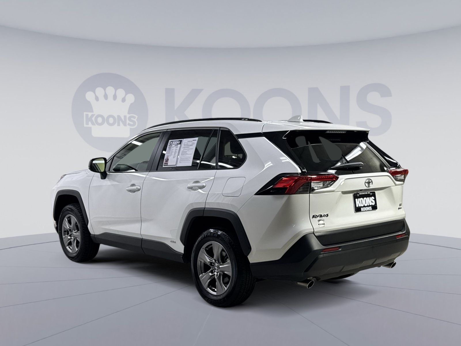 Used 2025 Toyota RAV4 LE AWD/4WD image 18