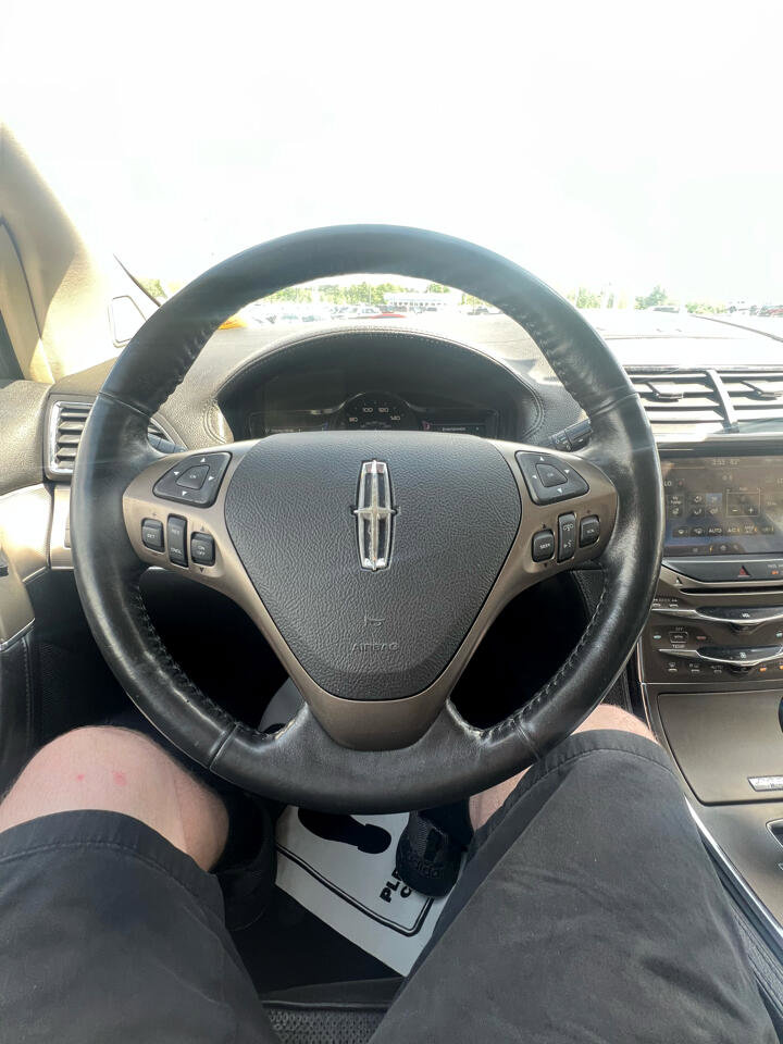 Used 2011 Lincoln MKX AWD w/ Sight & Sound Pkg image 17