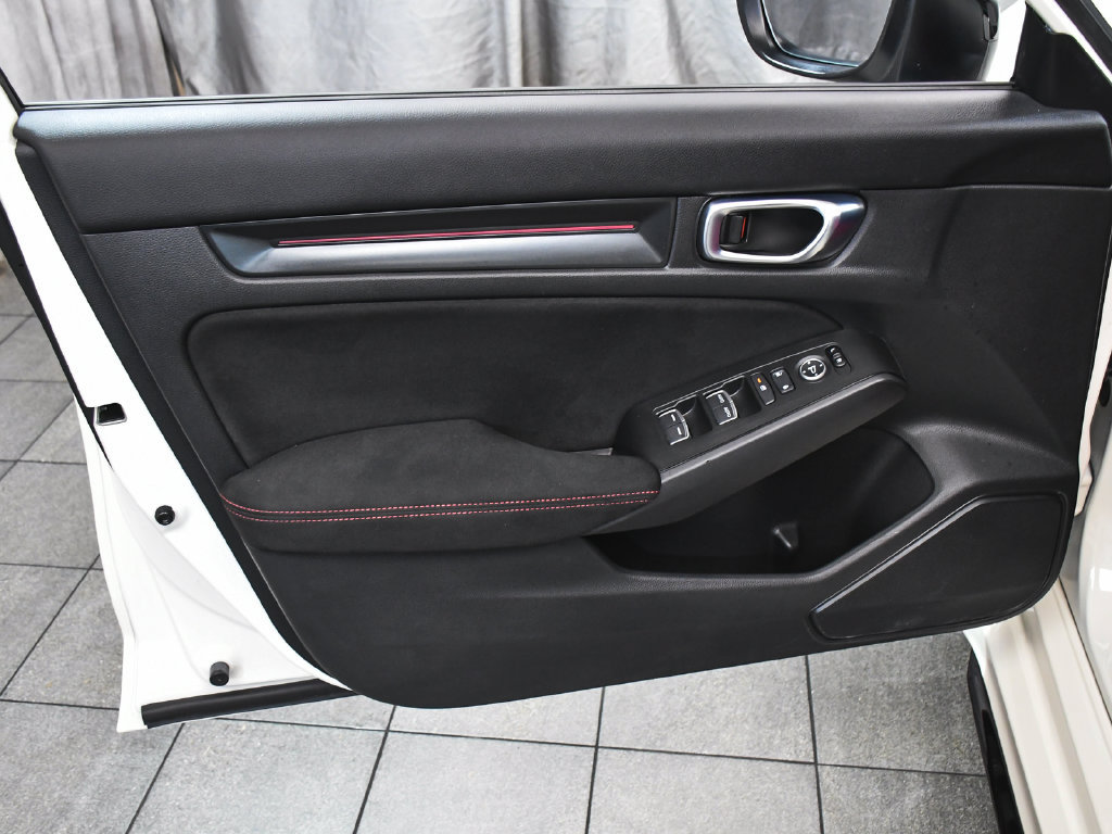 Used 2025 Honda Civic Type R image 9