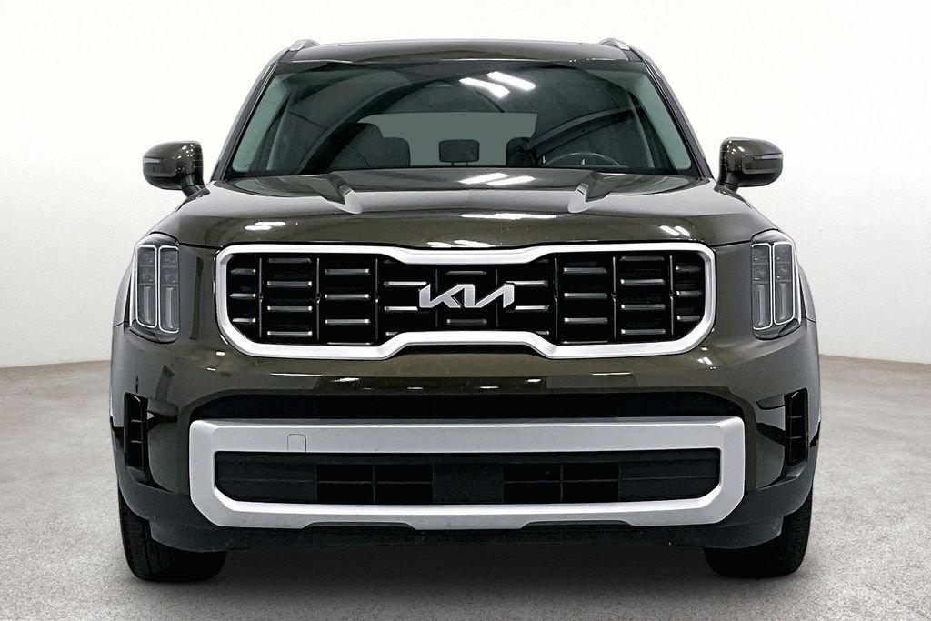Used 2025 Kia Telluride S FWD image 4
