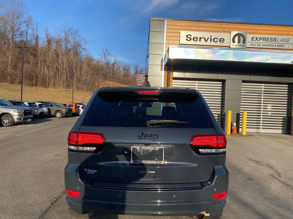 Certified 2018 Jeep Grand Cherokee Altitude image 3