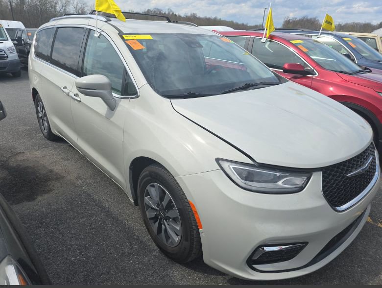 Used 2021 Chrysler Pacifica Touring-L FWD image 1