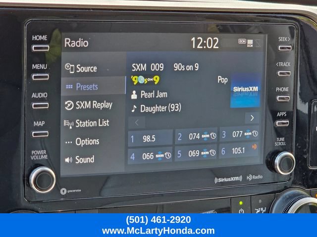 Used 2021 Toyota Highlander XLE FWD image 24