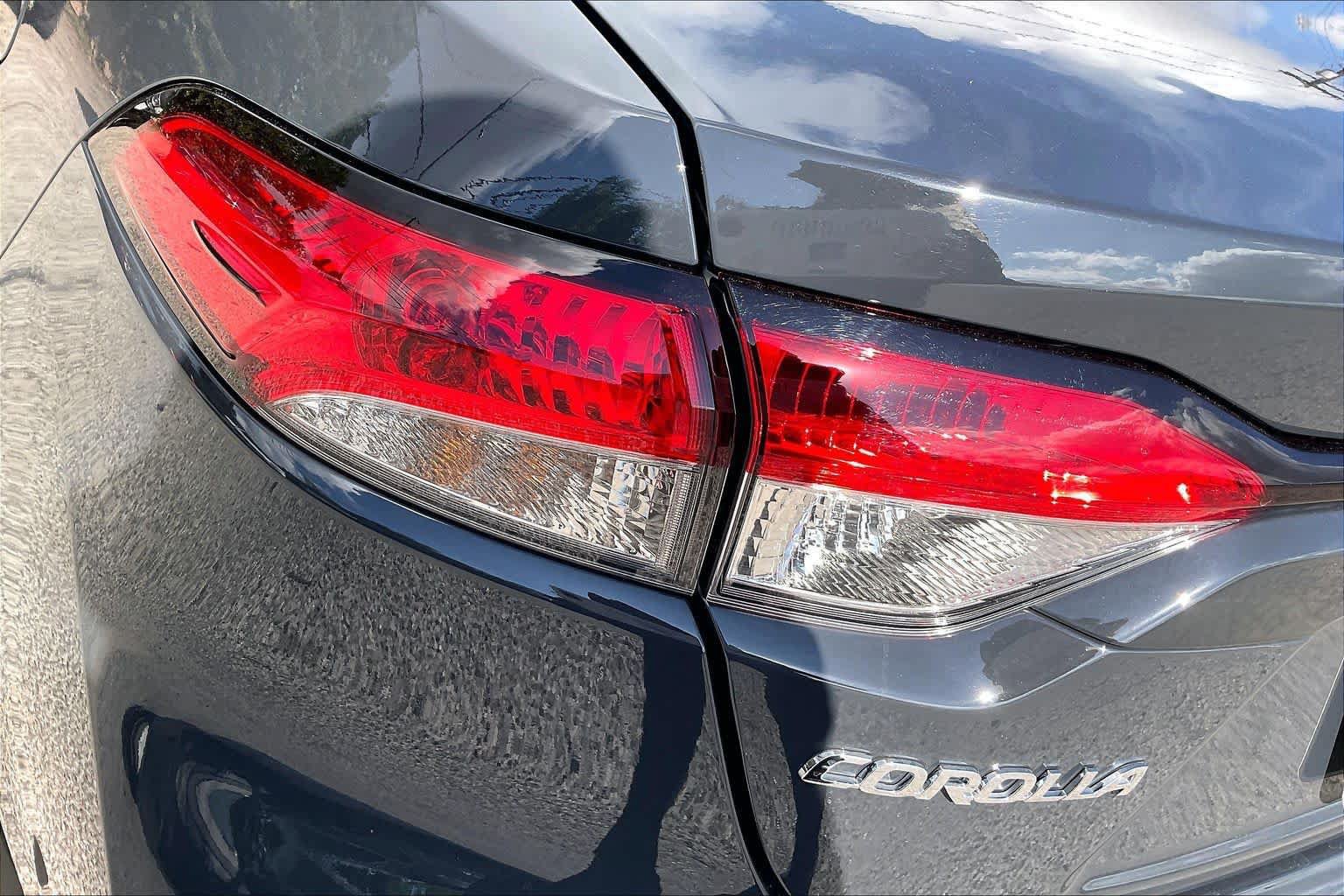 Used 2026 Toyota Corolla LE FWD image 28