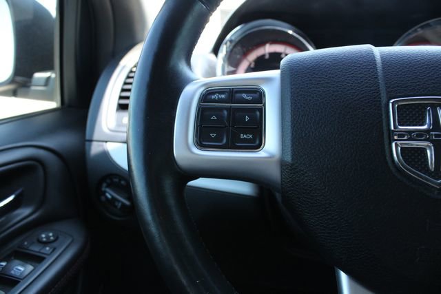 Used 2017 Dodge Grand Caravan GT FWD image 11