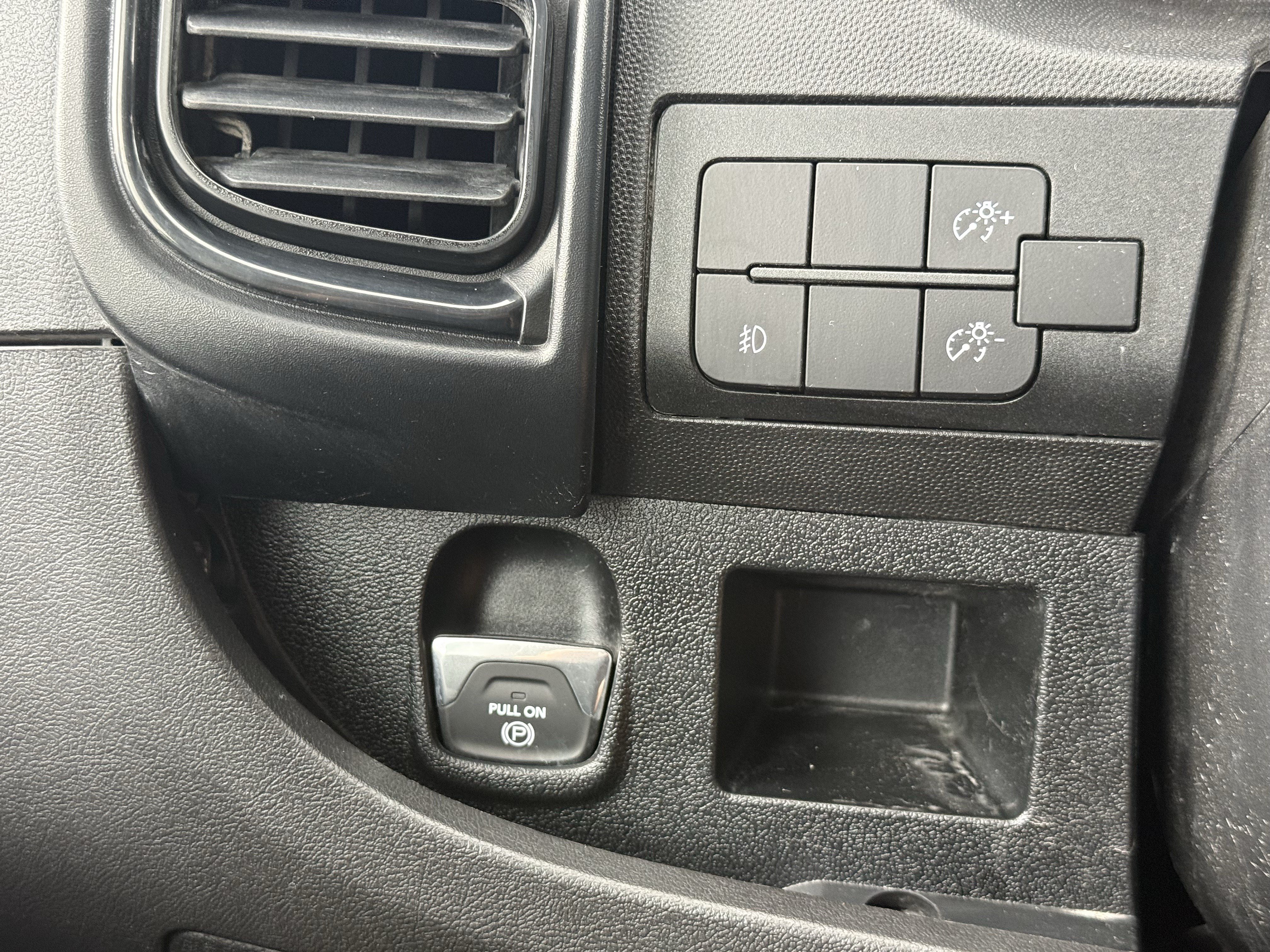 Used 2025 RAM ProMaster 2500 w/ Convenience Group FWD image 25