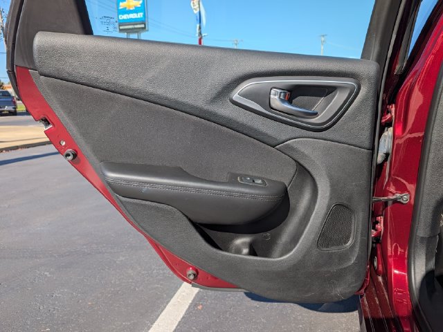 Used 2015 Chrysler 200 Limited FWD image 14