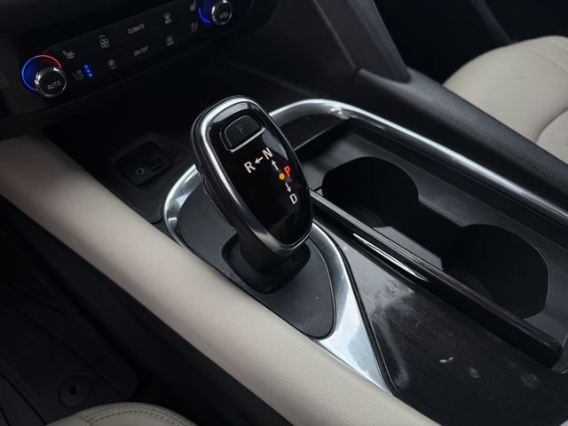 Used 2020 Buick Enclave Premium w/ Sun and Sites Package FWD image 17