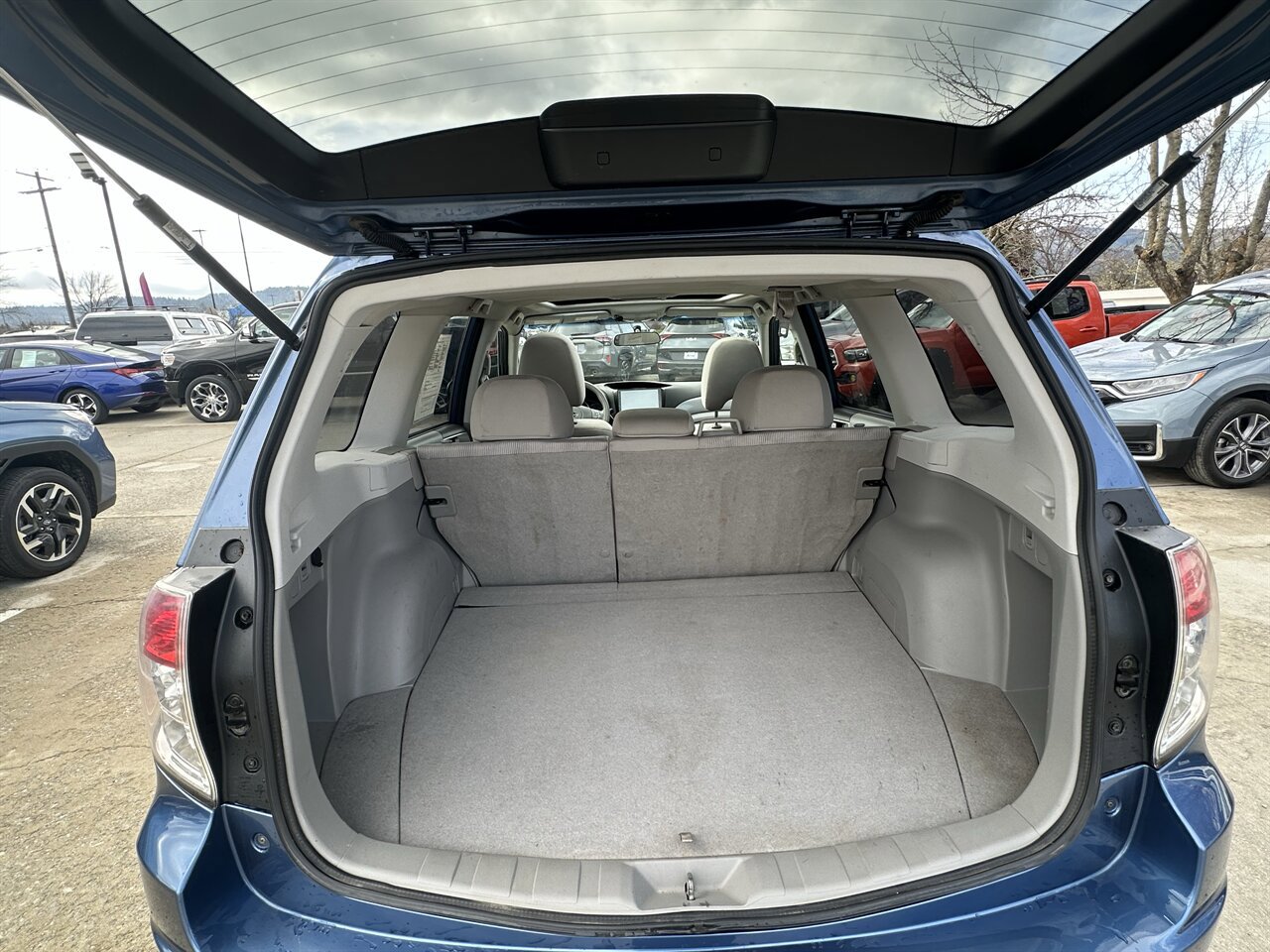 Used 2010 Subaru Forester 2.5X Premium AWD/4WD image 35