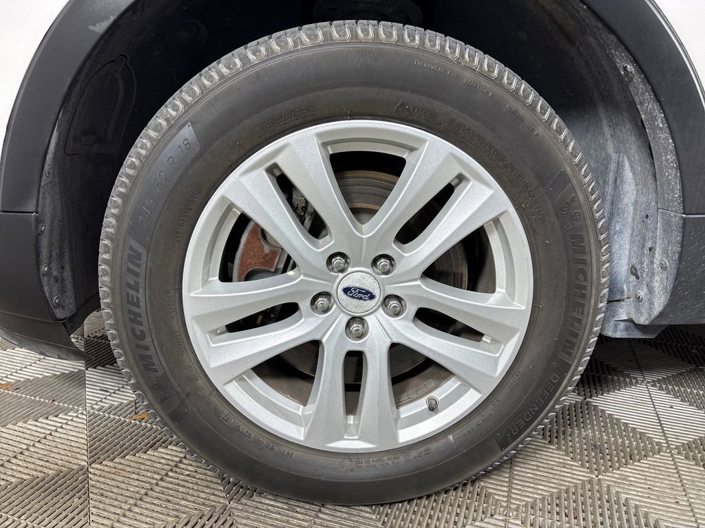 Certified 2019 Ford Explorer XLT w/ Equipment Group 202A image 14