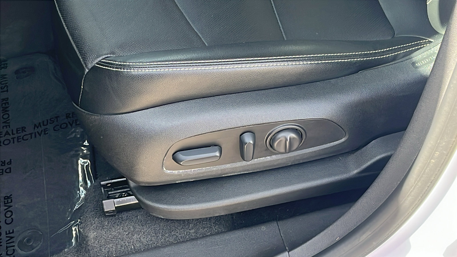 Certified 2024 GMC Terrain SLT image 11