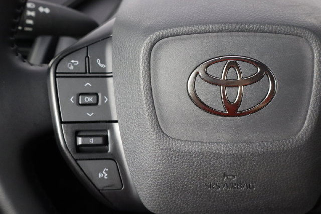 Used 2026 Toyota Prius LE FWD image 8