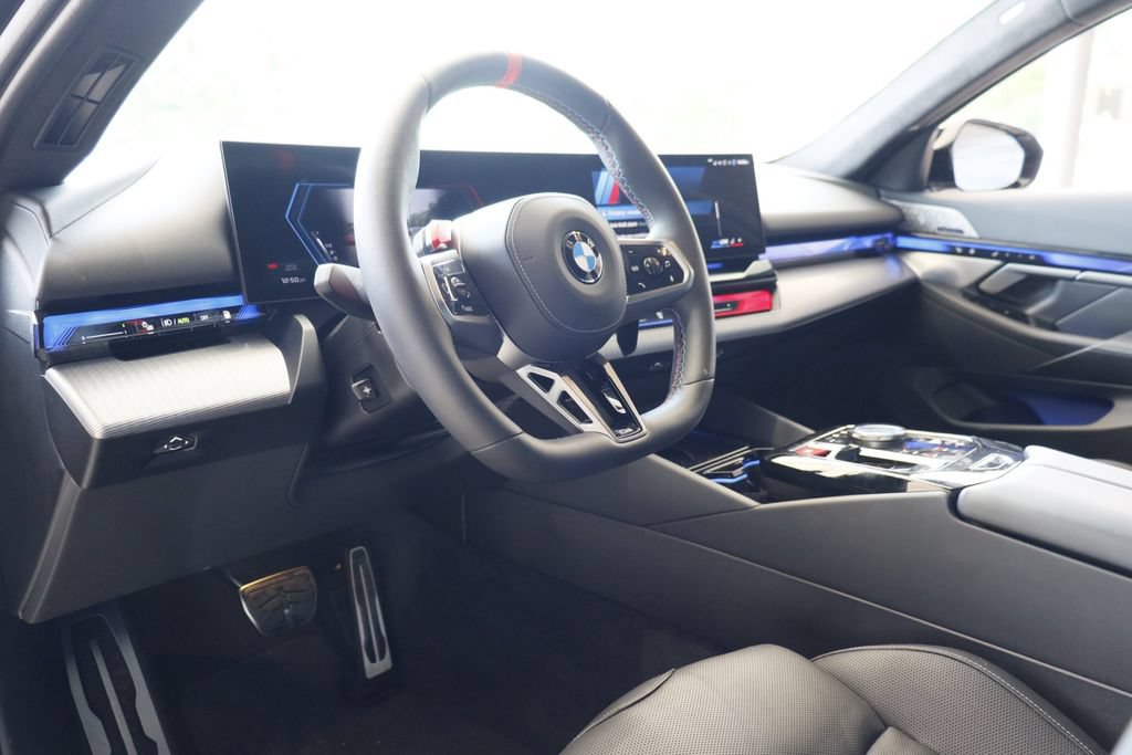 Used 2026 BMW M5 Touring AWD/4WD image 4