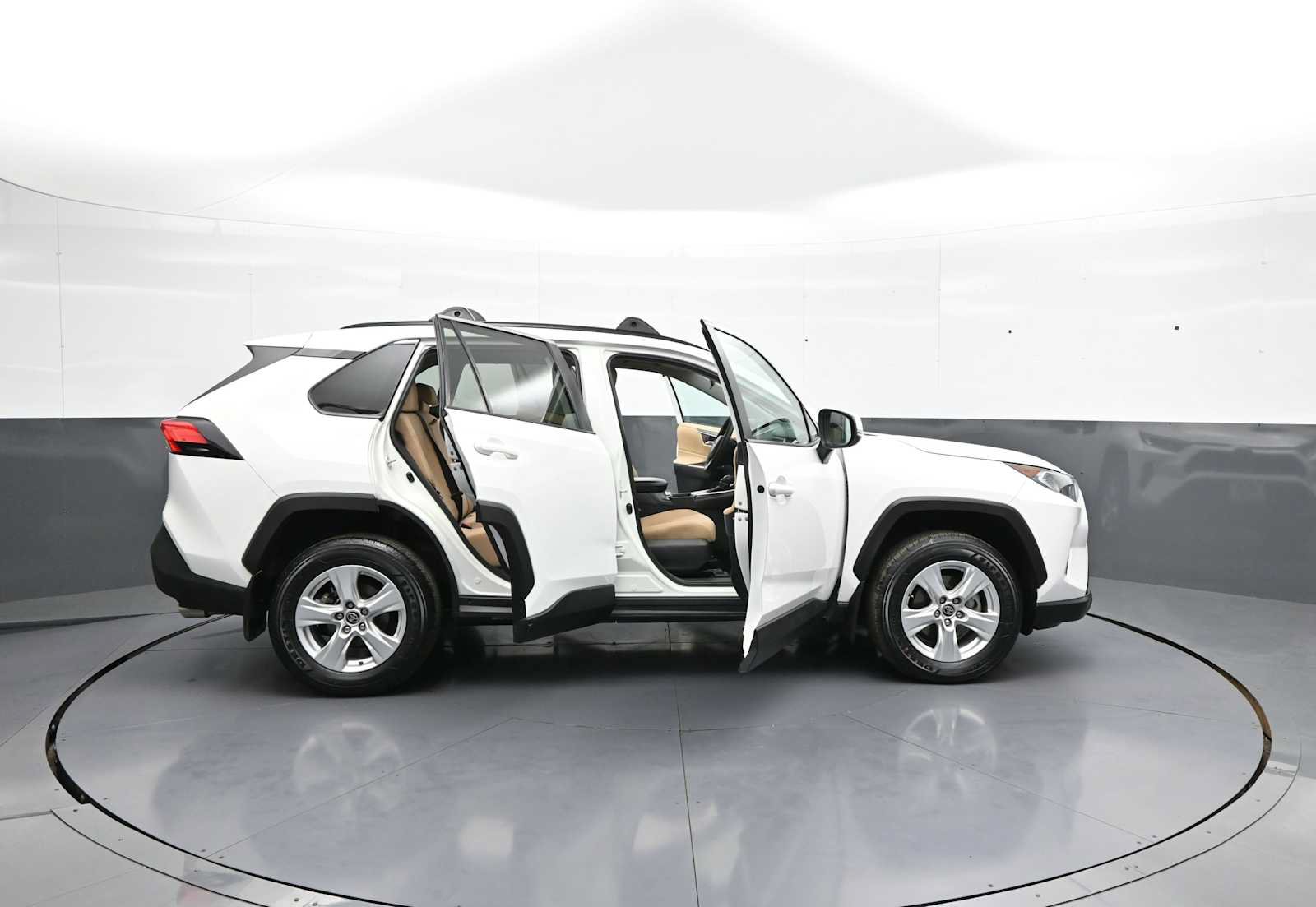 Certified 2021 Toyota RAV4 XLE AWD/4WD image 39